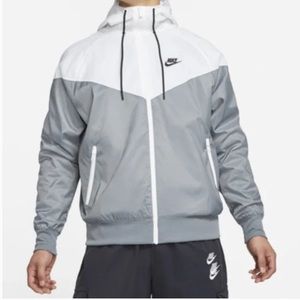 ⚫️ NWT MEN NIKE SPORTSWEAR WINDRUNNER WOVEN HOODED JACKET SIZE XL